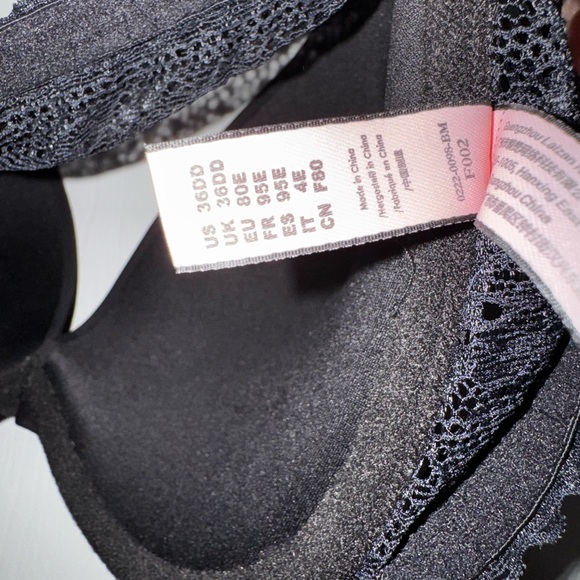 Clearance 2 for $10! 
Chic Black Lace Women's Bra - Picture 4 of 5